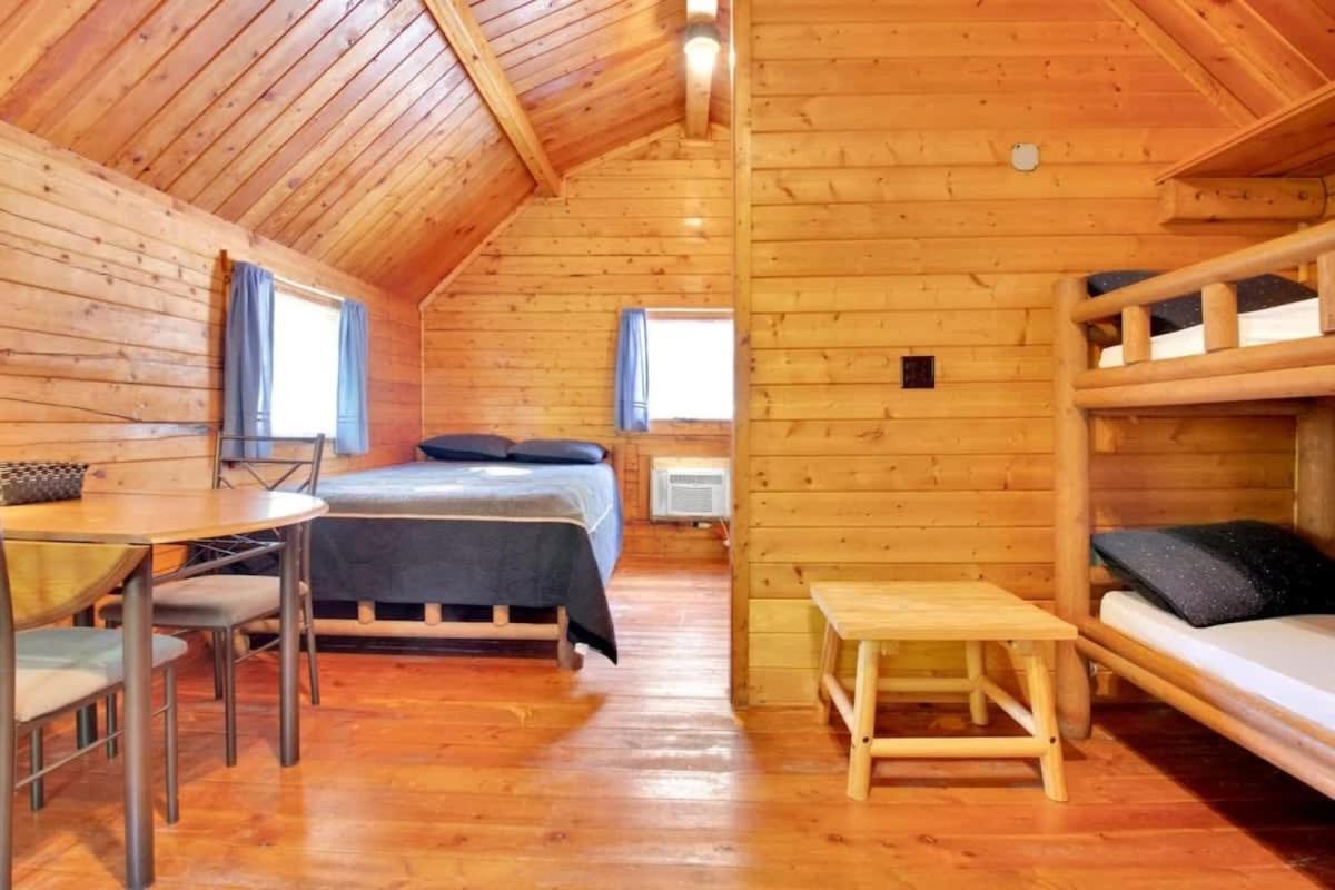 Secluded Rustic Cabin With Views Bloomington Exteriör bild